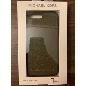💥Michael Kors IPhone 7/8 plus case💥